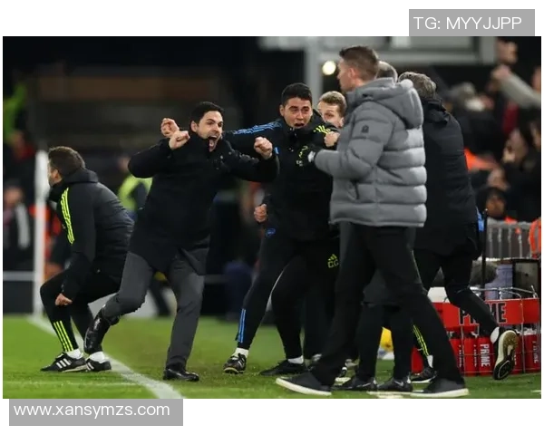 哈德斯联队迎战阿森纳展现英超激情对决的精彩瞬间